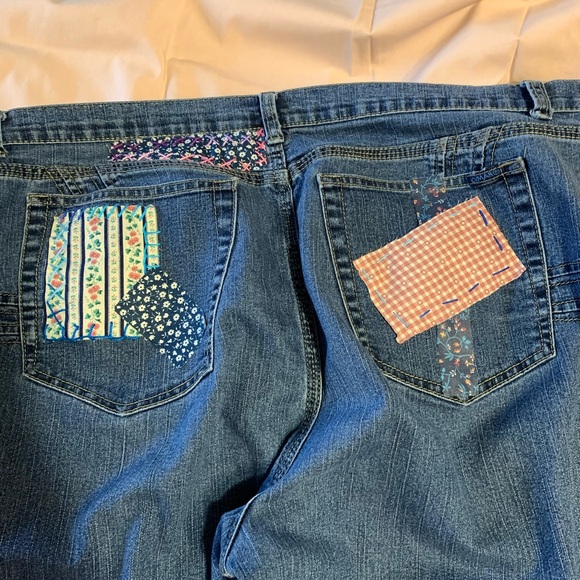 Cute hand stitched jeans! - Picture 4 of 6